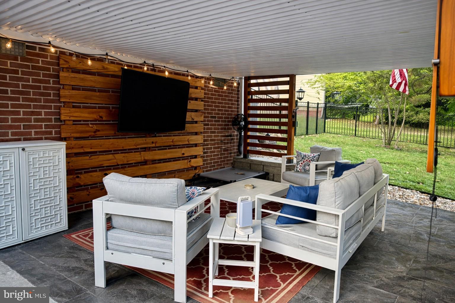 WILLOW POND - Residential