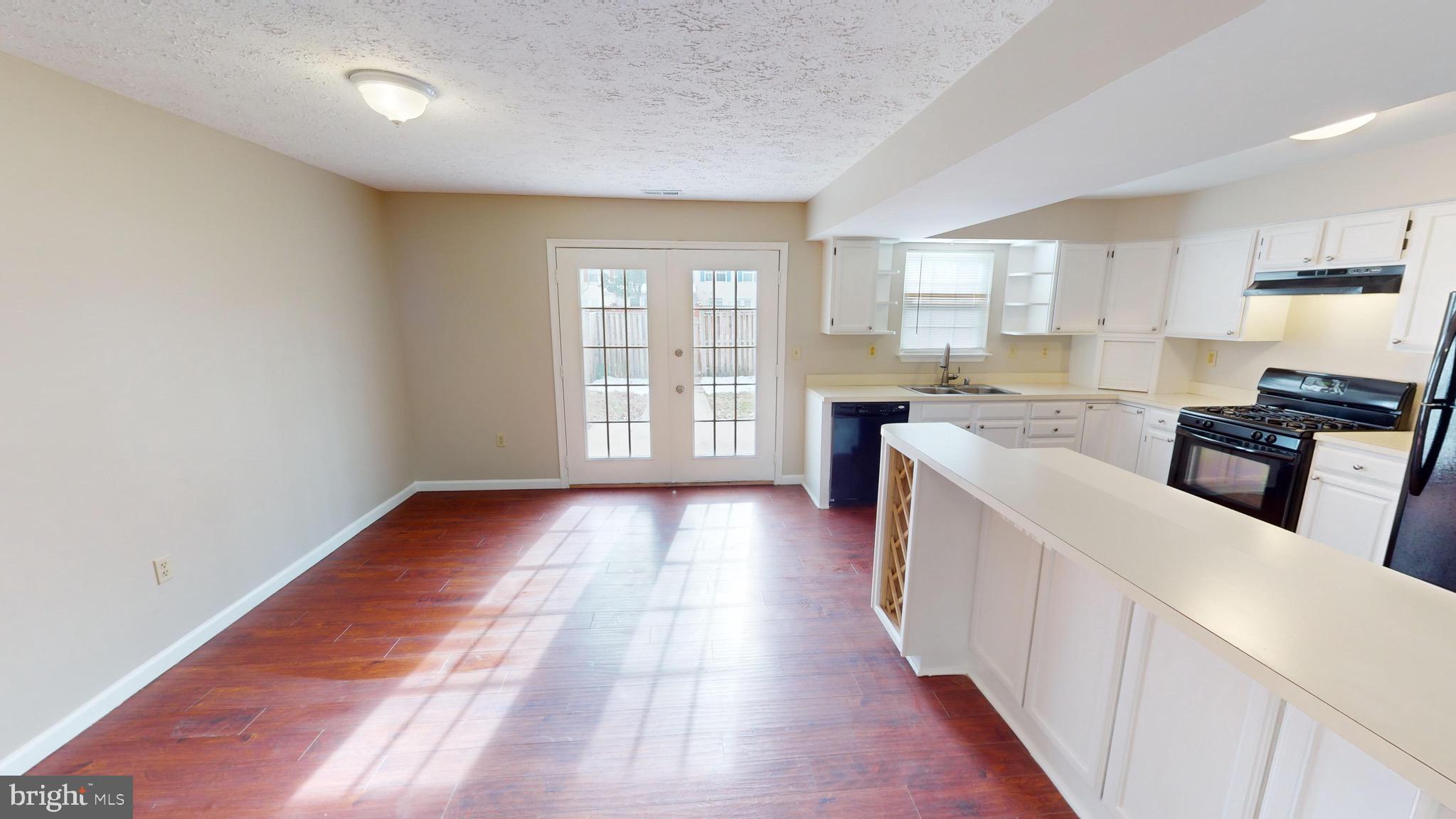 ST CHARLES DORCHESTER - Residential