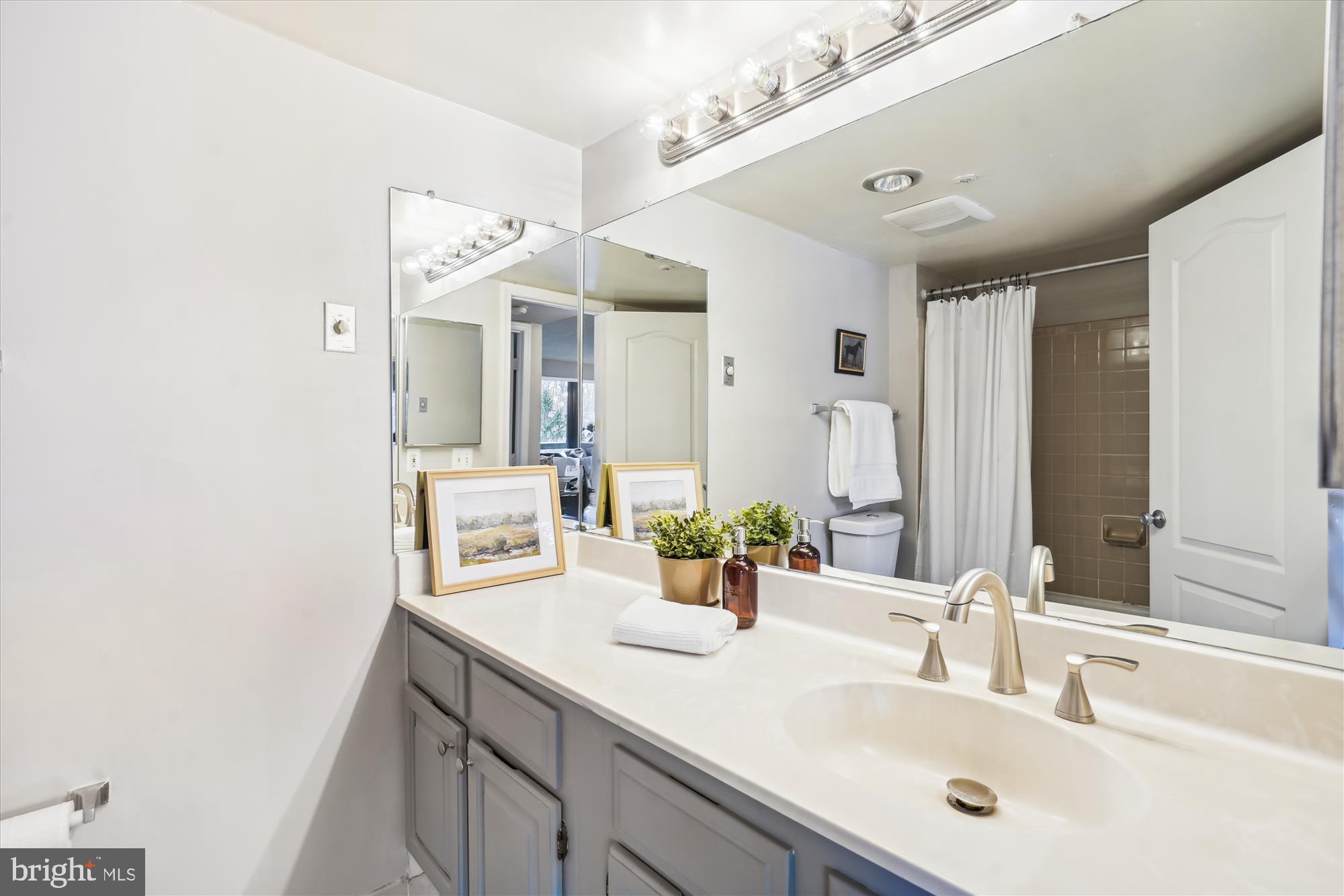 RENAISSANCE AT TYSONS - Residential