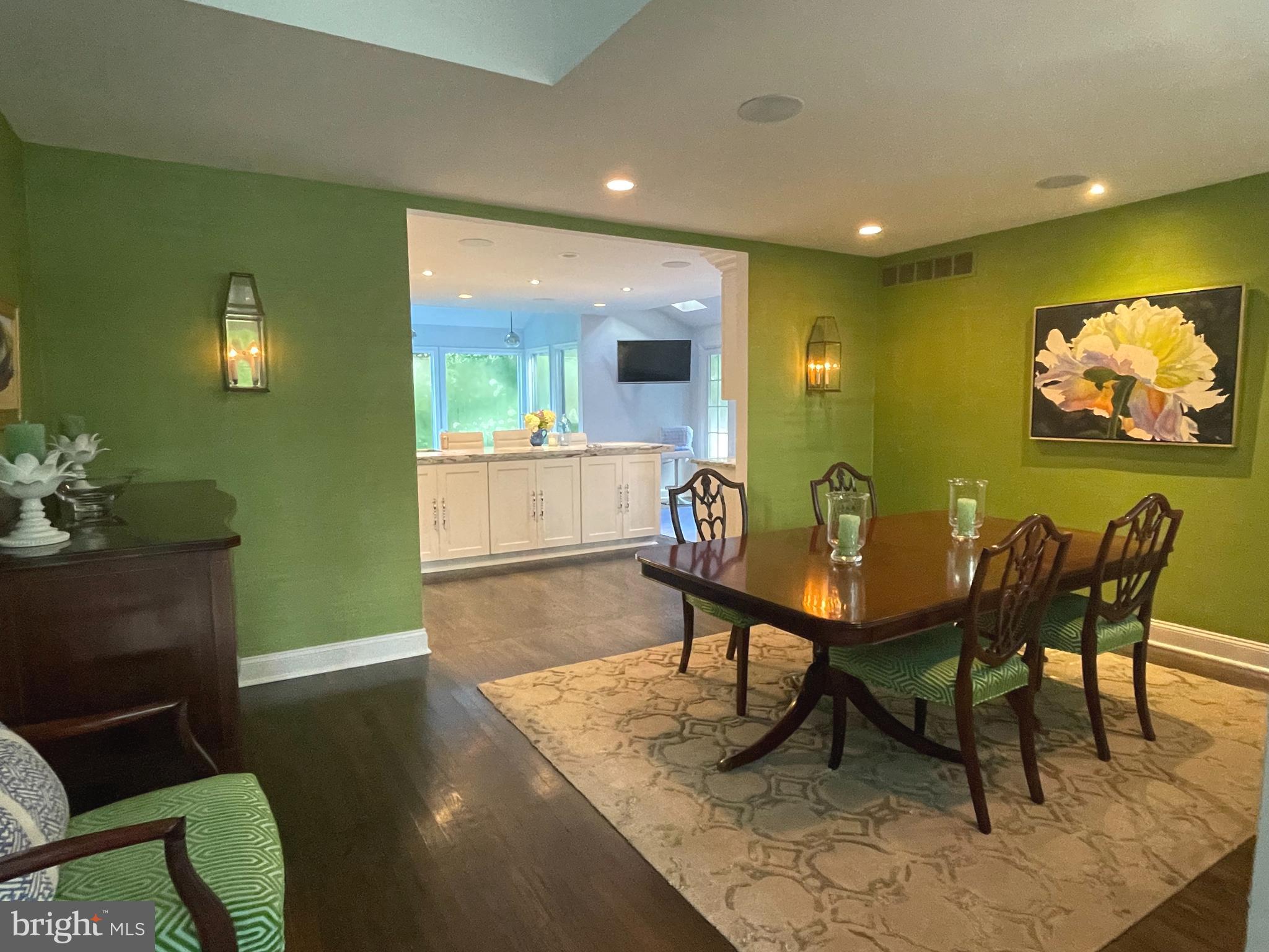 THE MEADOWS OF GREEN SPRING - Residential