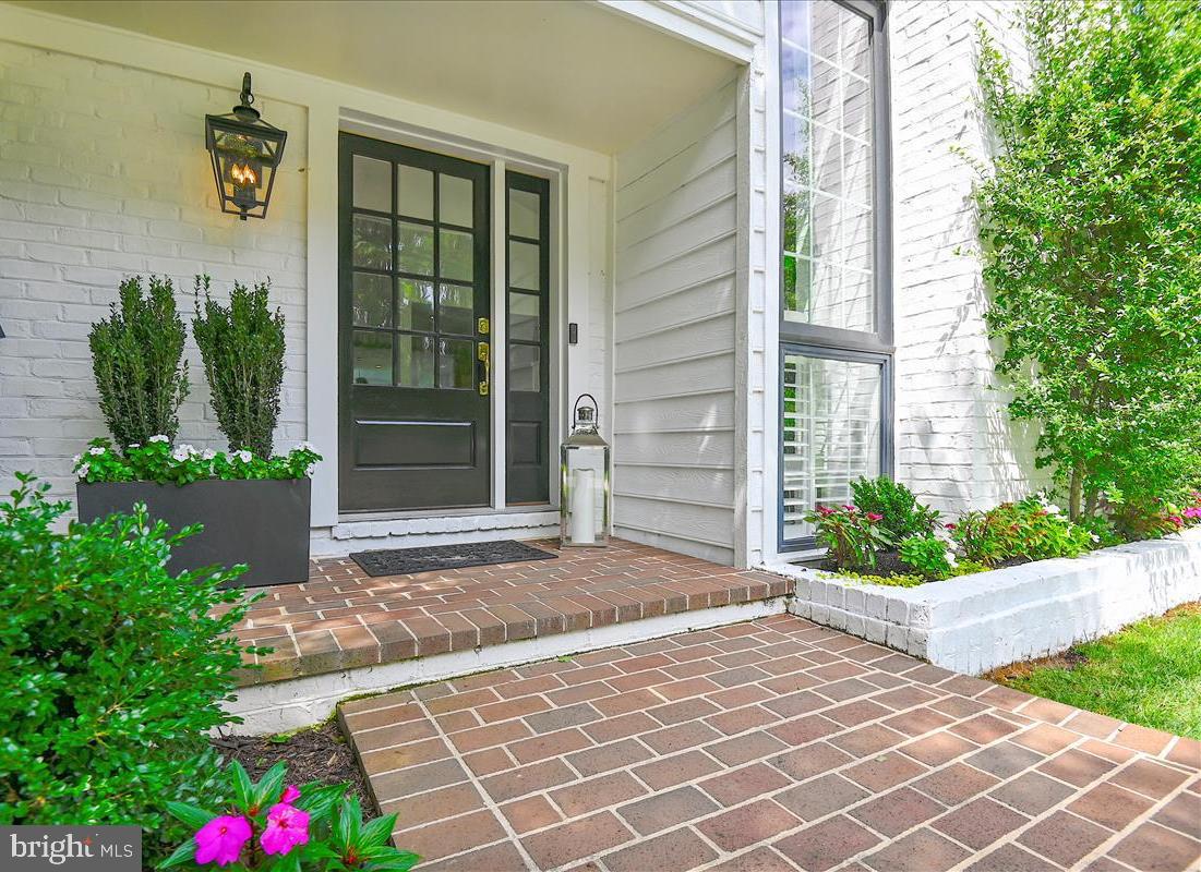 THE MEADOWS OF GREEN SPRING - Residential