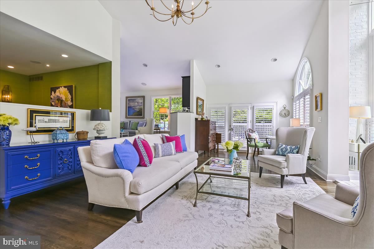 THE MEADOWS OF GREEN SPRING - Residential