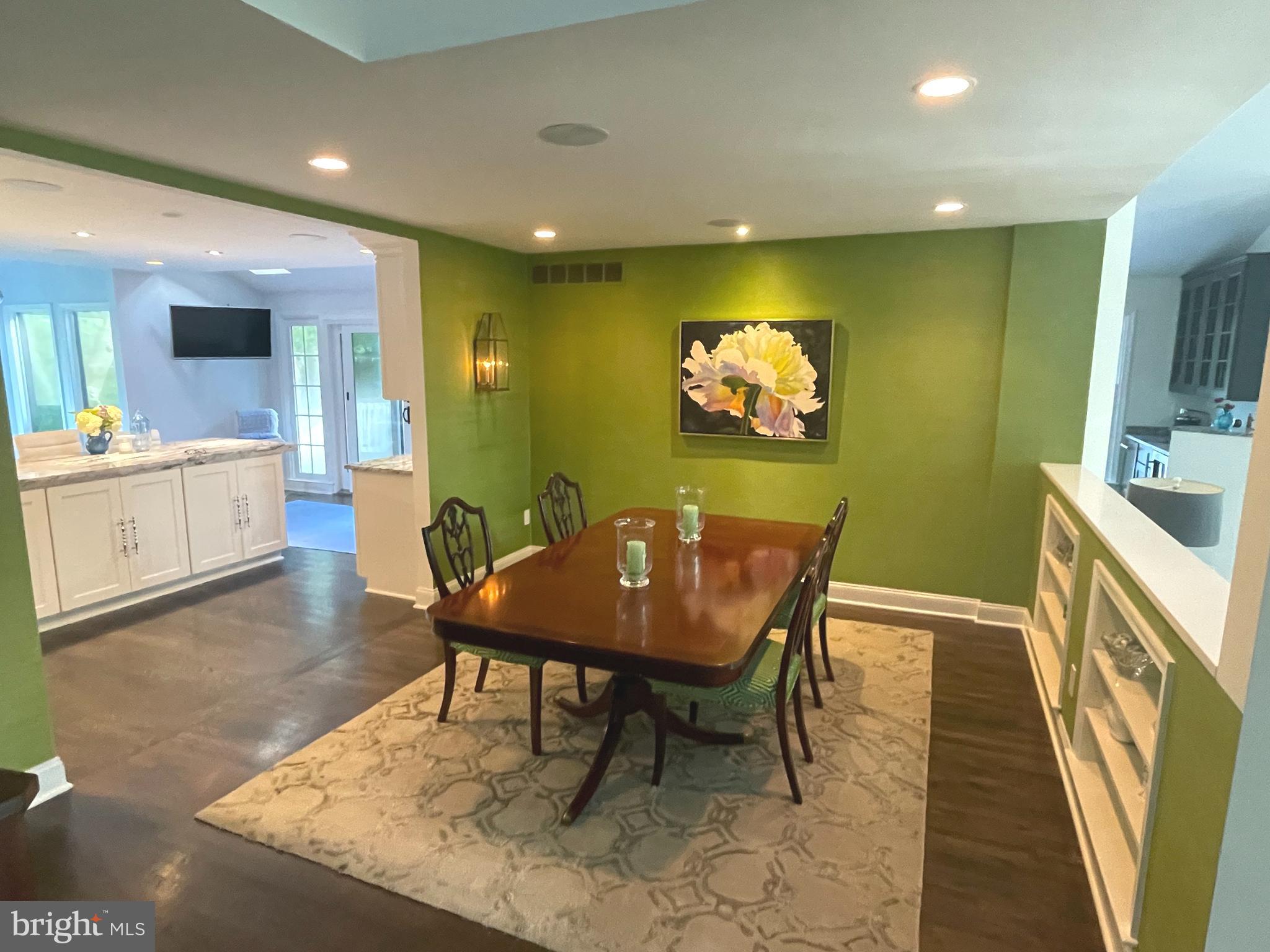 THE MEADOWS OF GREEN SPRING - Residential