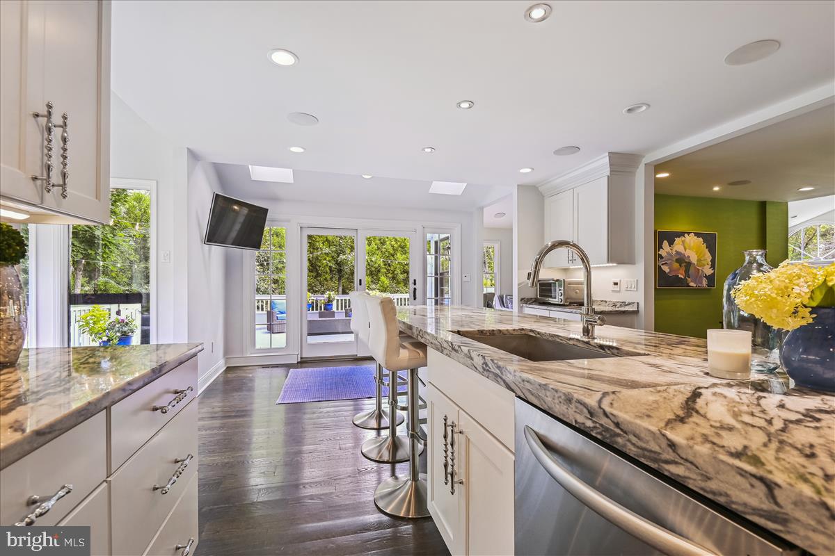 THE MEADOWS OF GREEN SPRING - Residential