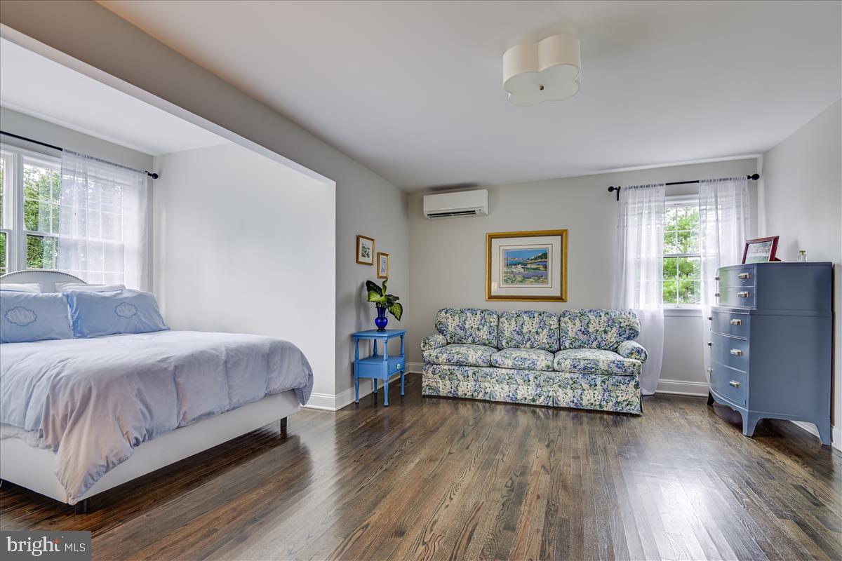 THE MEADOWS OF GREEN SPRING - Residential