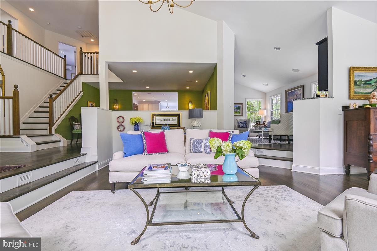 THE MEADOWS OF GREEN SPRING - Residential