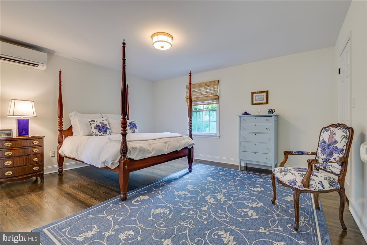 THE MEADOWS OF GREEN SPRING - Residential