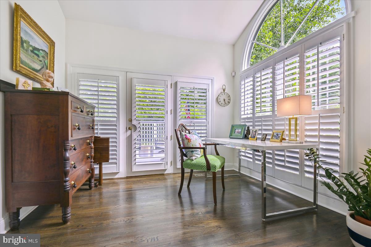 THE MEADOWS OF GREEN SPRING - Residential