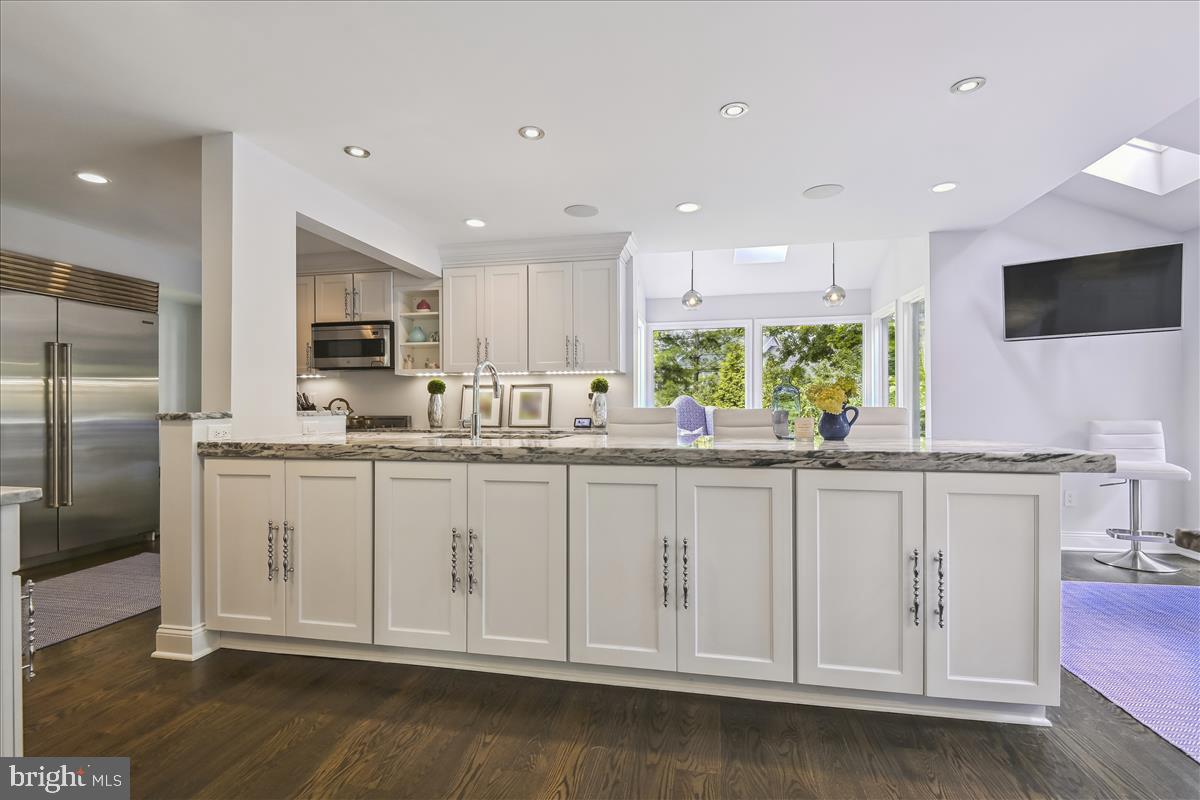 THE MEADOWS OF GREEN SPRING - Residential