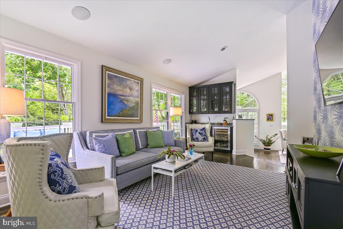 THE MEADOWS OF GREEN SPRING - Residential