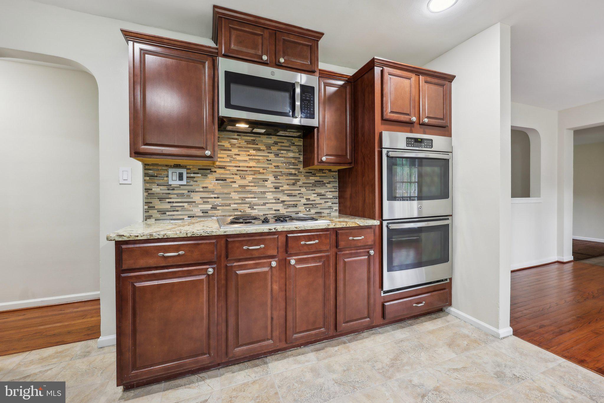 SHERWOOD FOREST - Residential