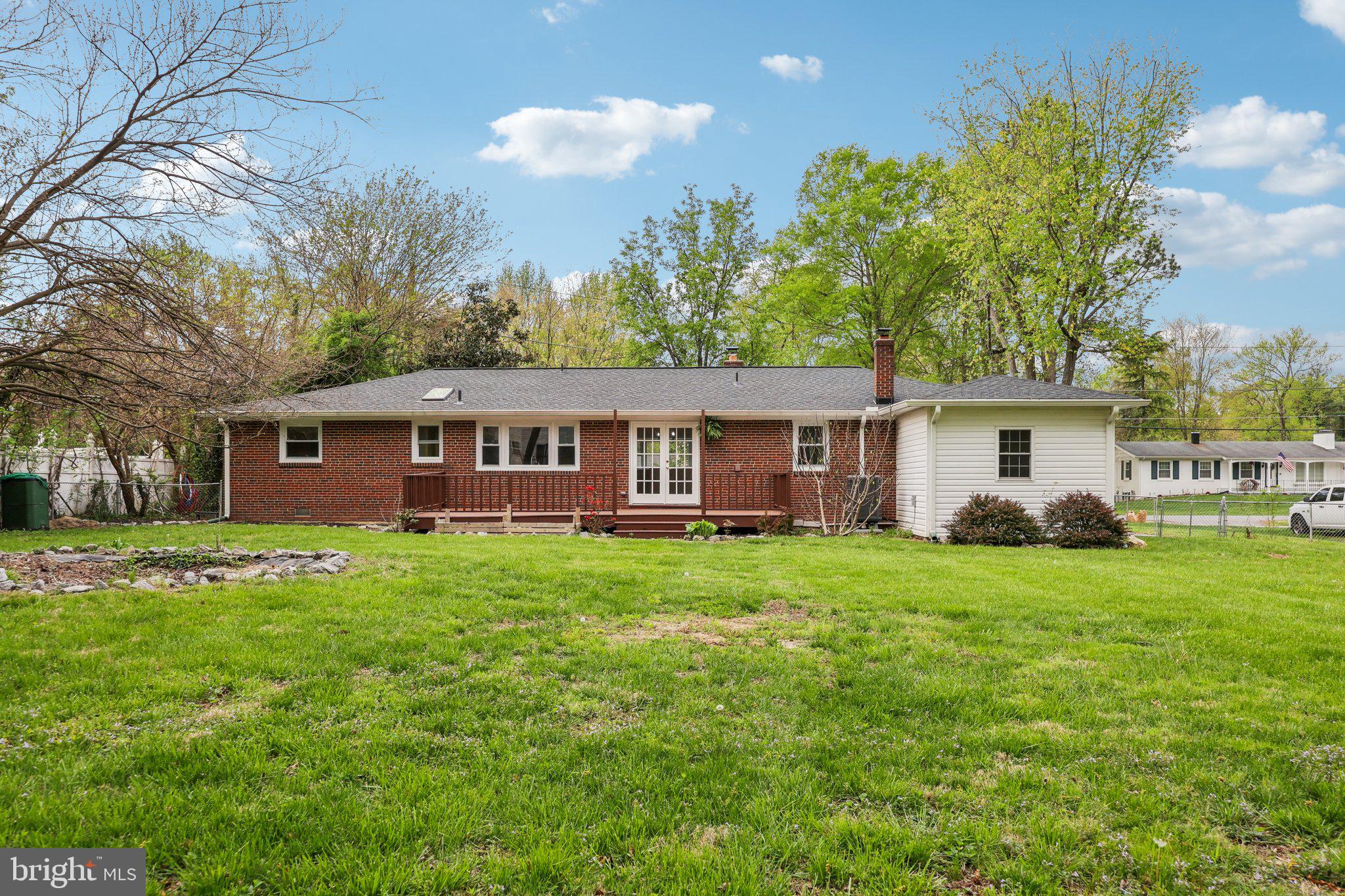 SHERWOOD FOREST - Residential
