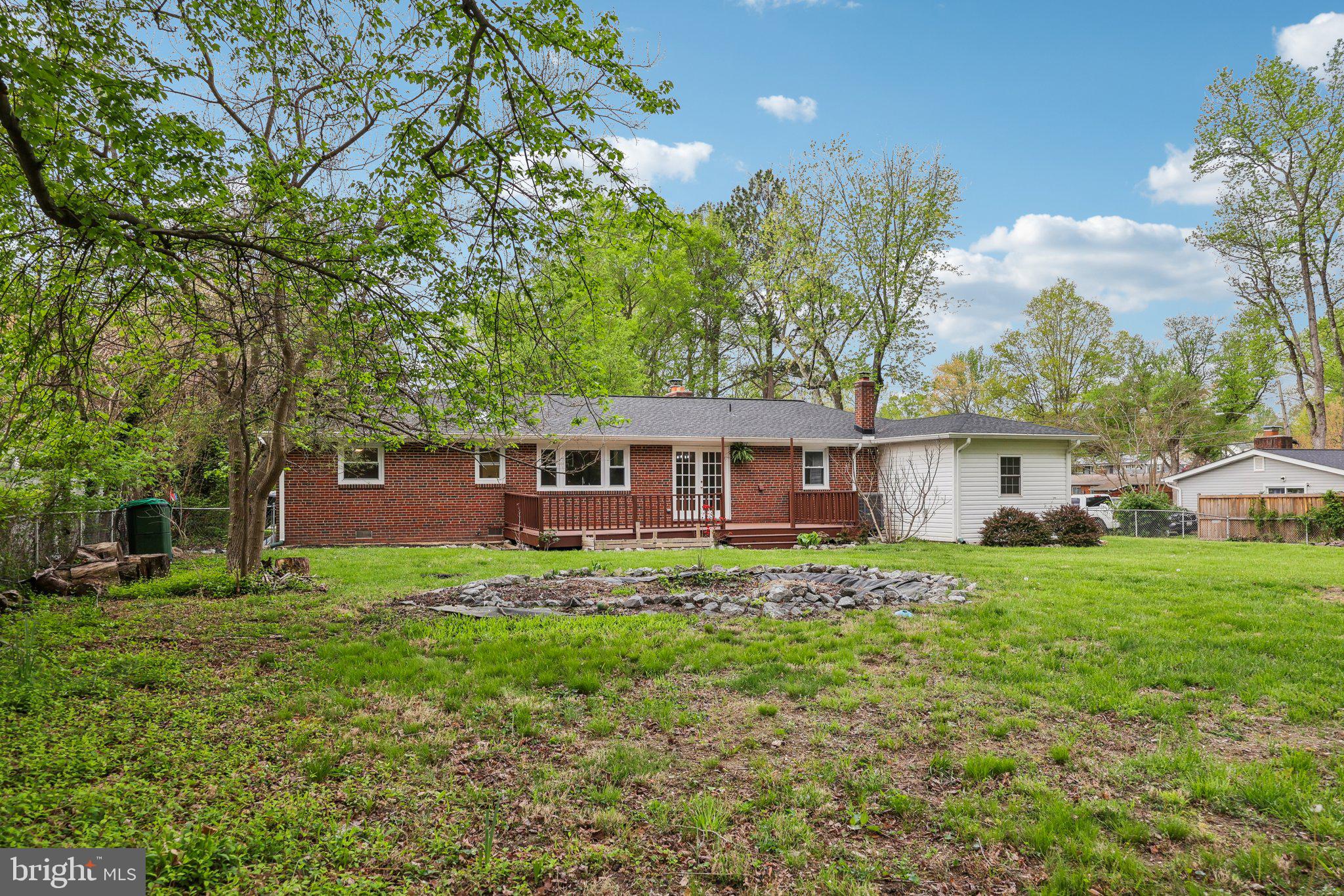 SHERWOOD FOREST - Residential