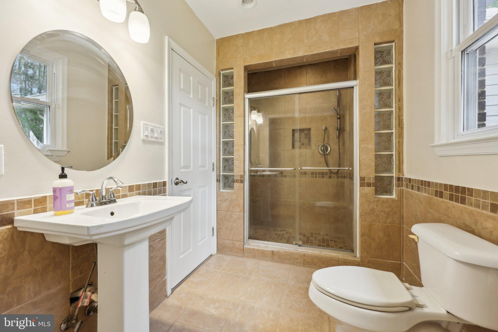 SHERWOOD FOREST - Residential