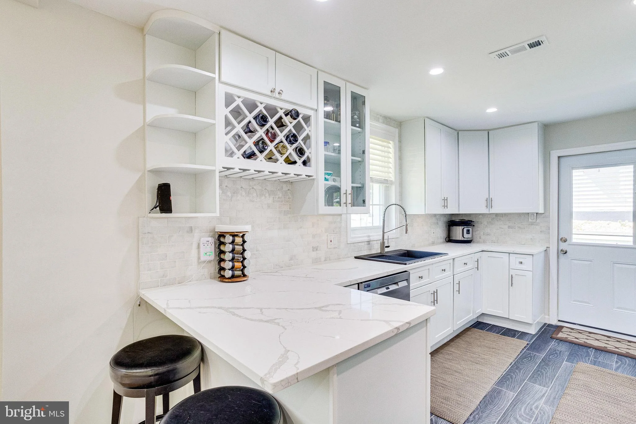 5532 Janelle Street, Alexandria, VA 22303
