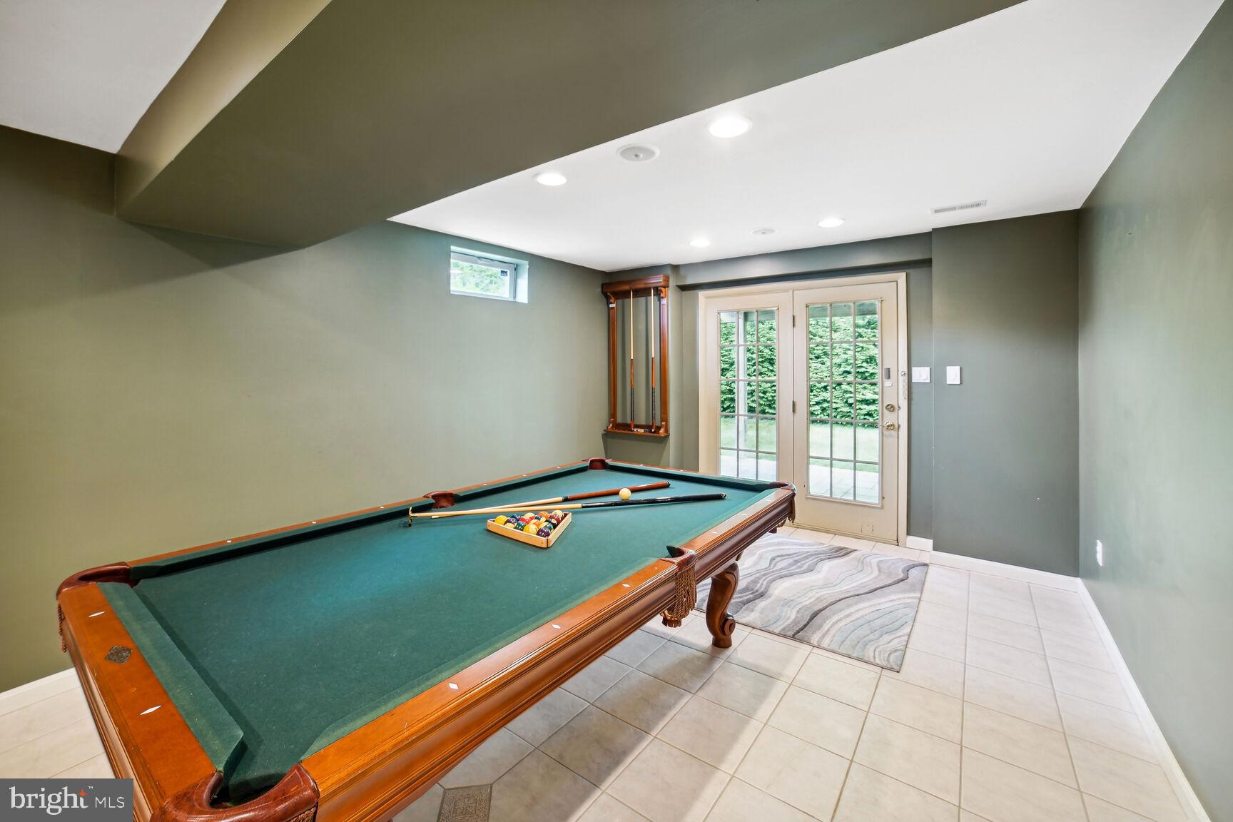 POINTERS OVERLOOK - Residential