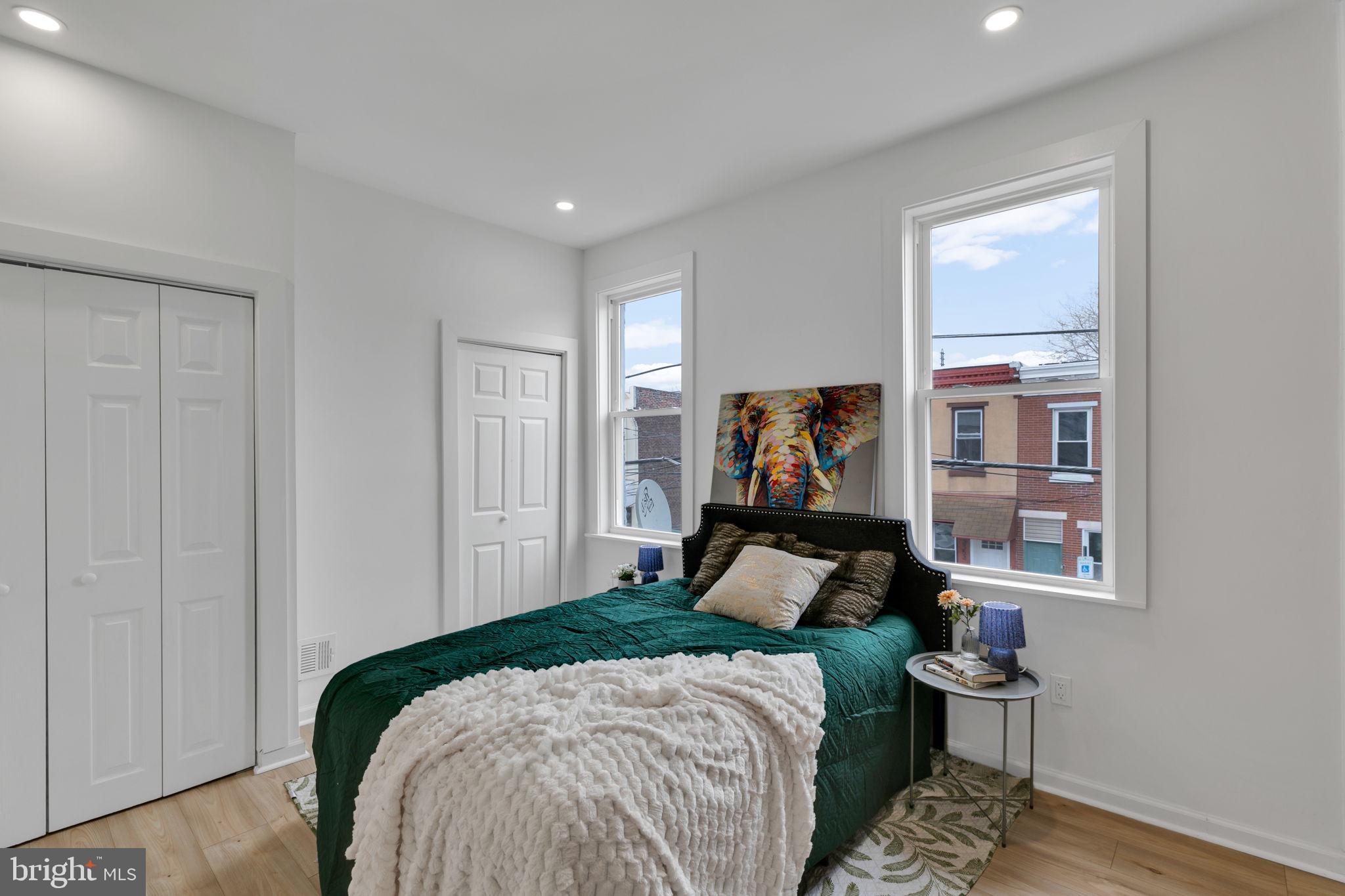 PORT RICHMOND - Residential