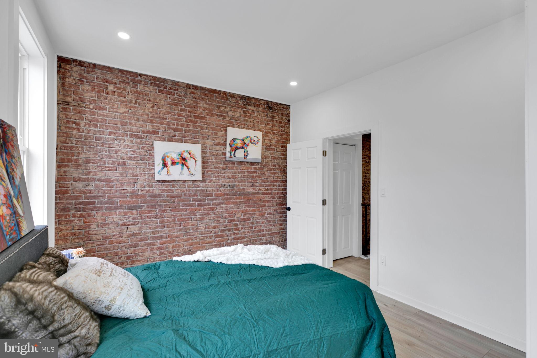 PORT RICHMOND - Residential