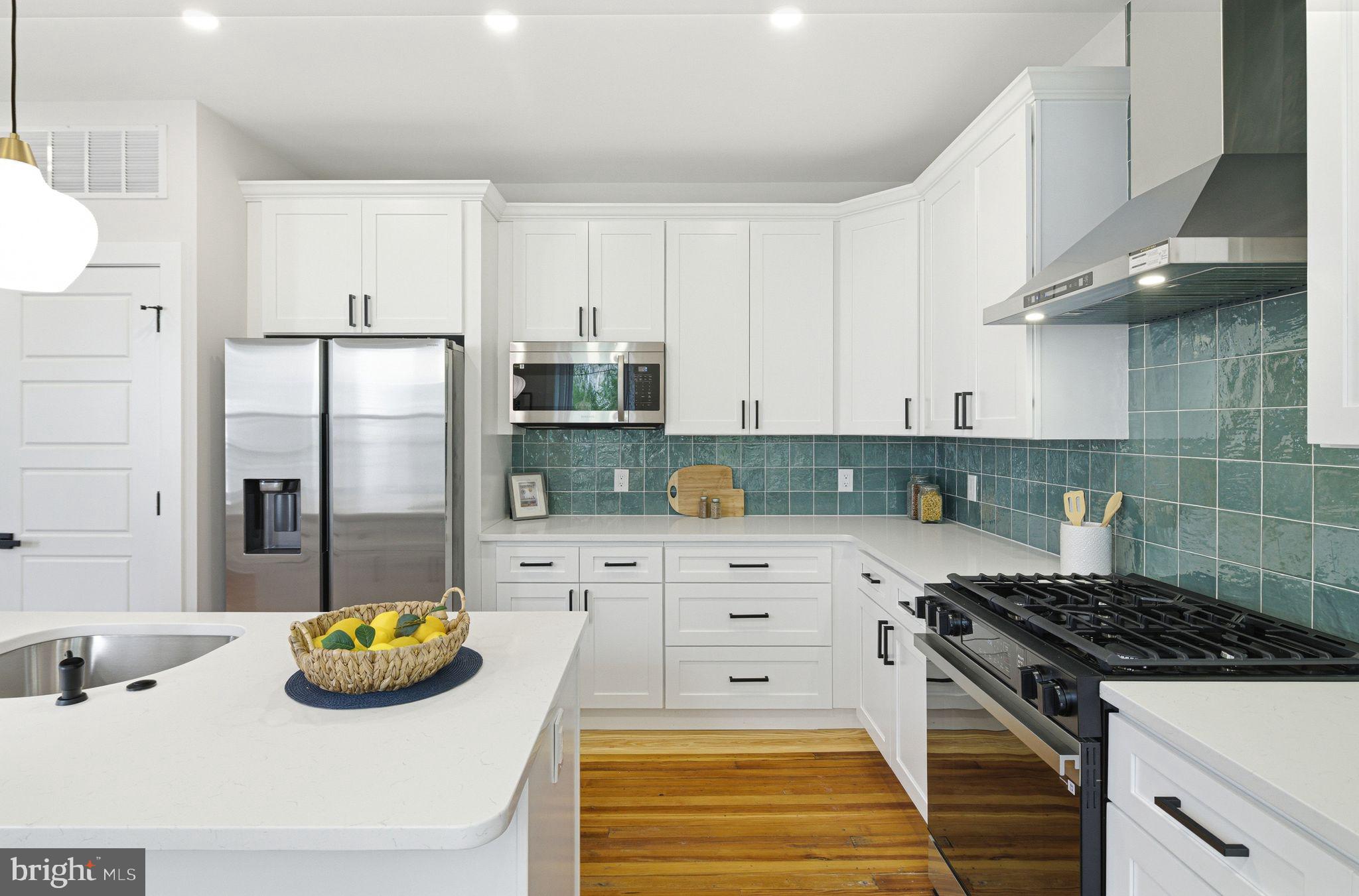 ROXBOROUGH - Residential
