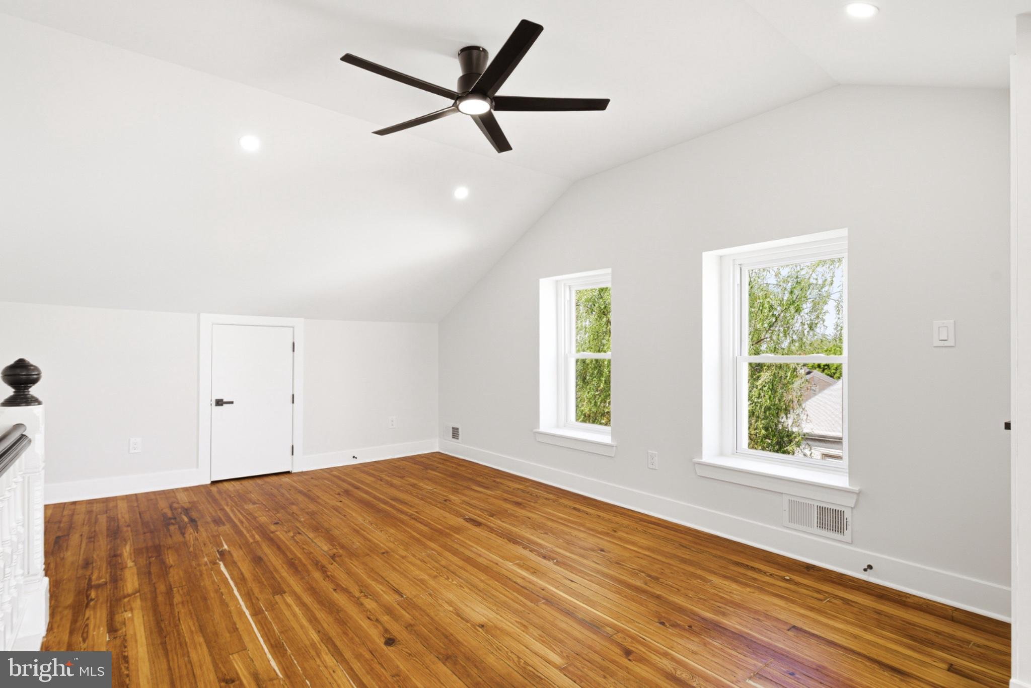 ROXBOROUGH - Residential
