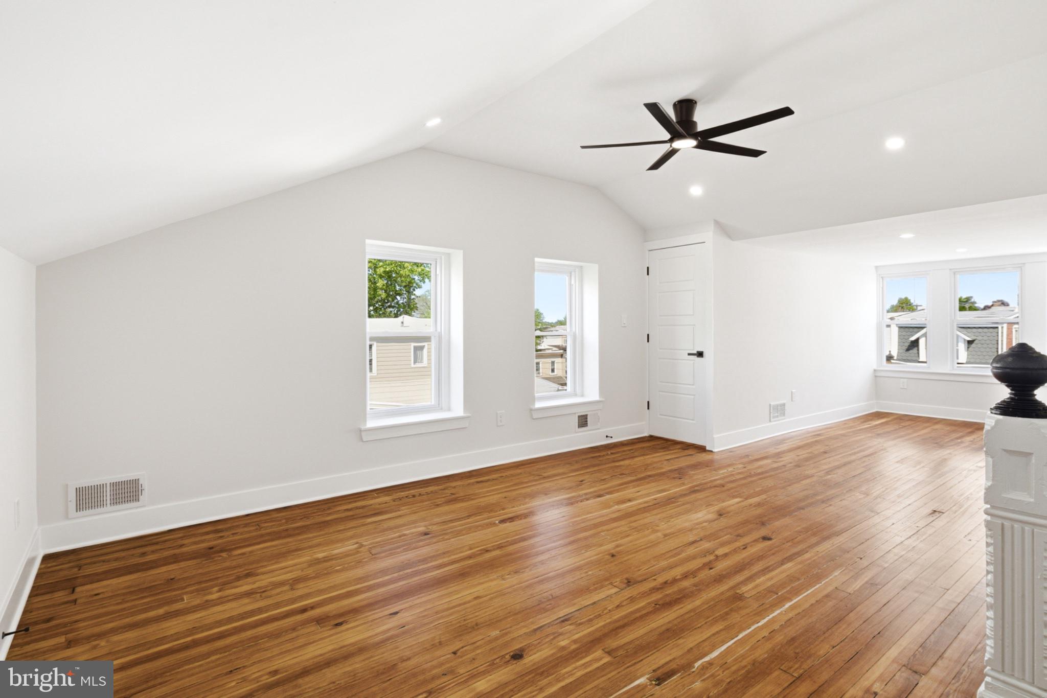 ROXBOROUGH - Residential