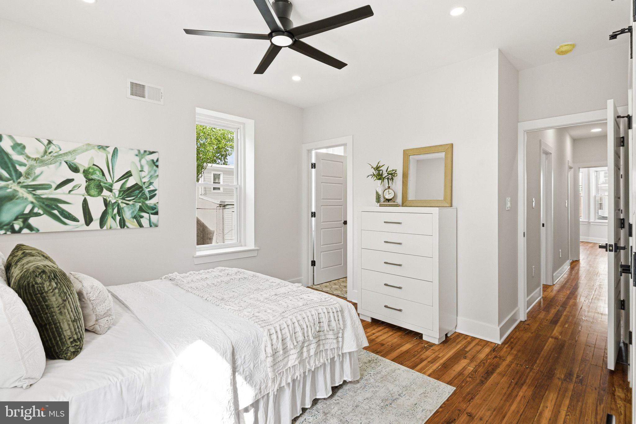 ROXBOROUGH - Residential