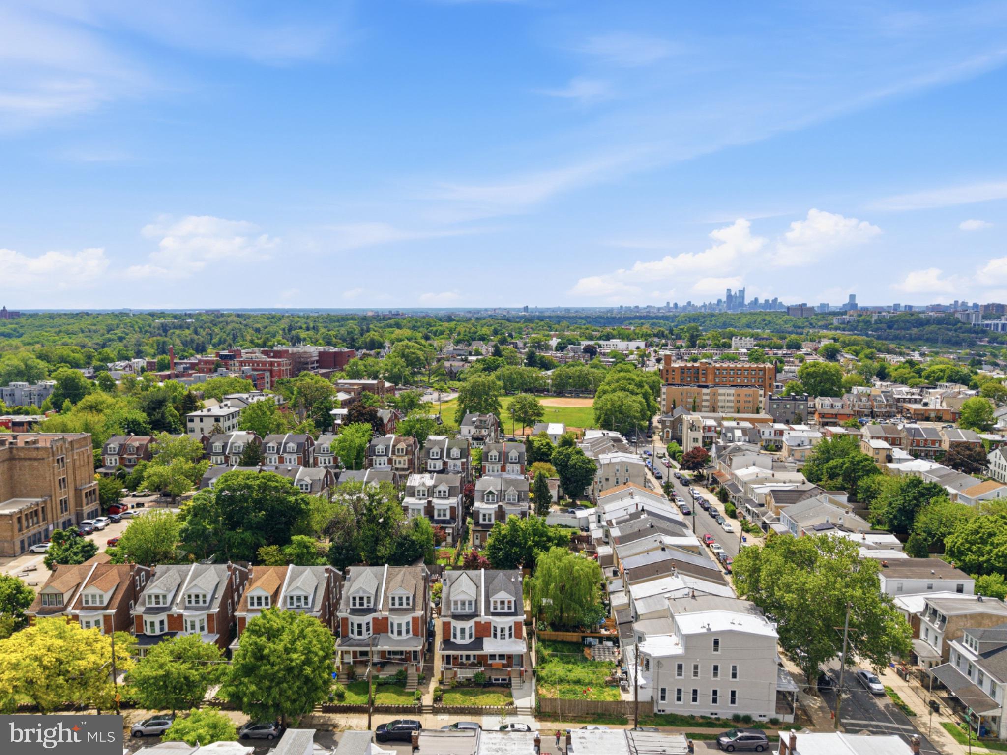 ROXBOROUGH - Residential