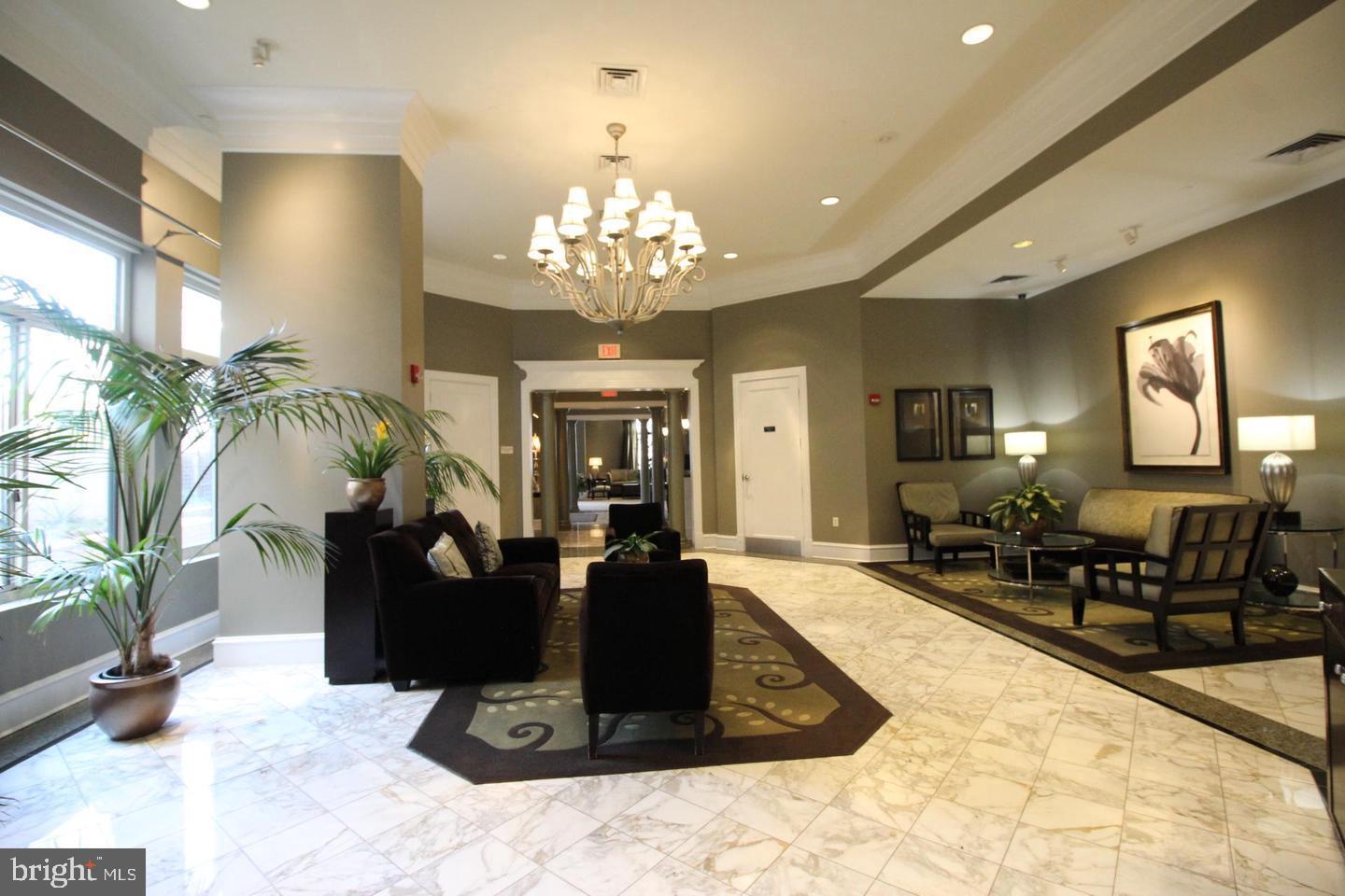 CONTINENTAL - Residential Lease