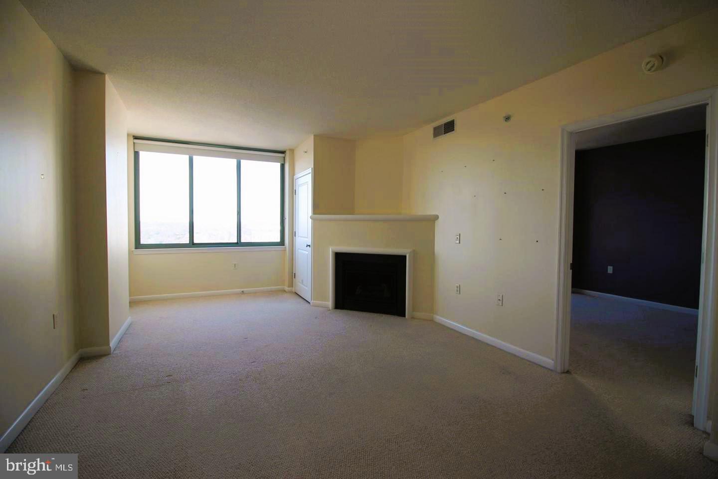 CONTINENTAL - Residential Lease