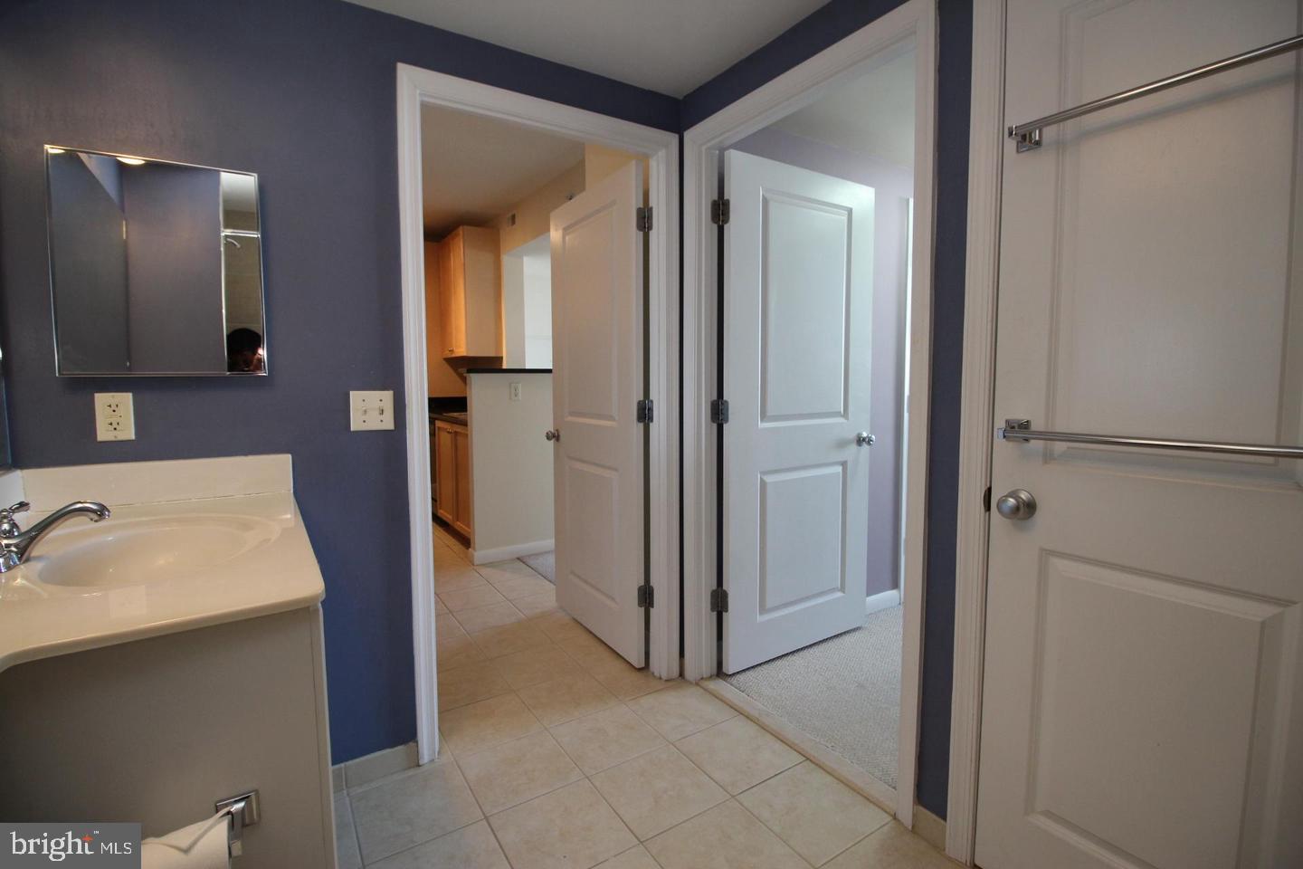 CONTINENTAL - Residential Lease