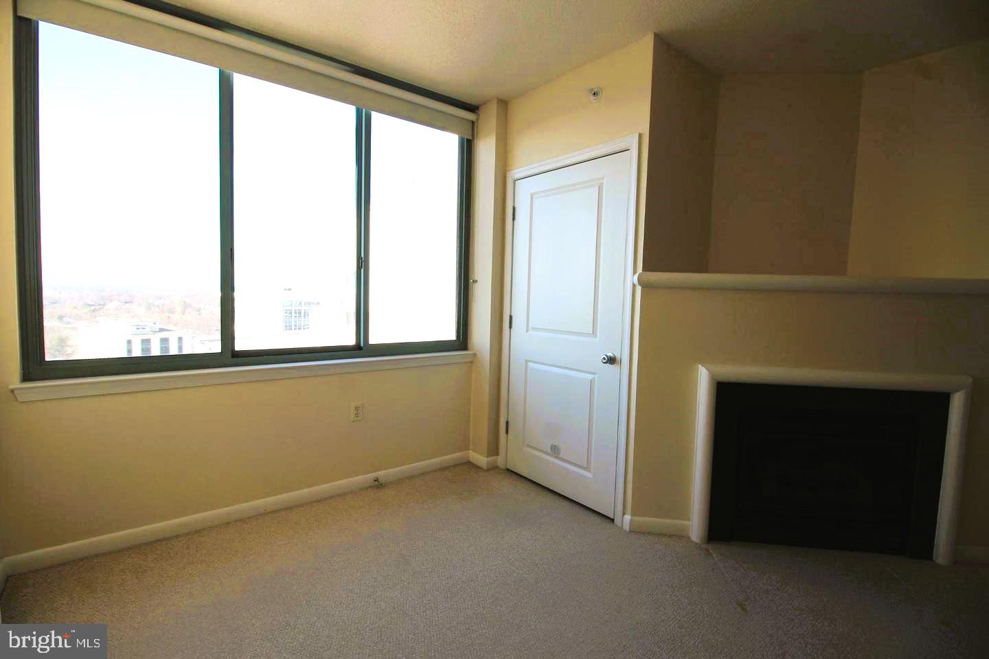 CONTINENTAL - Residential Lease