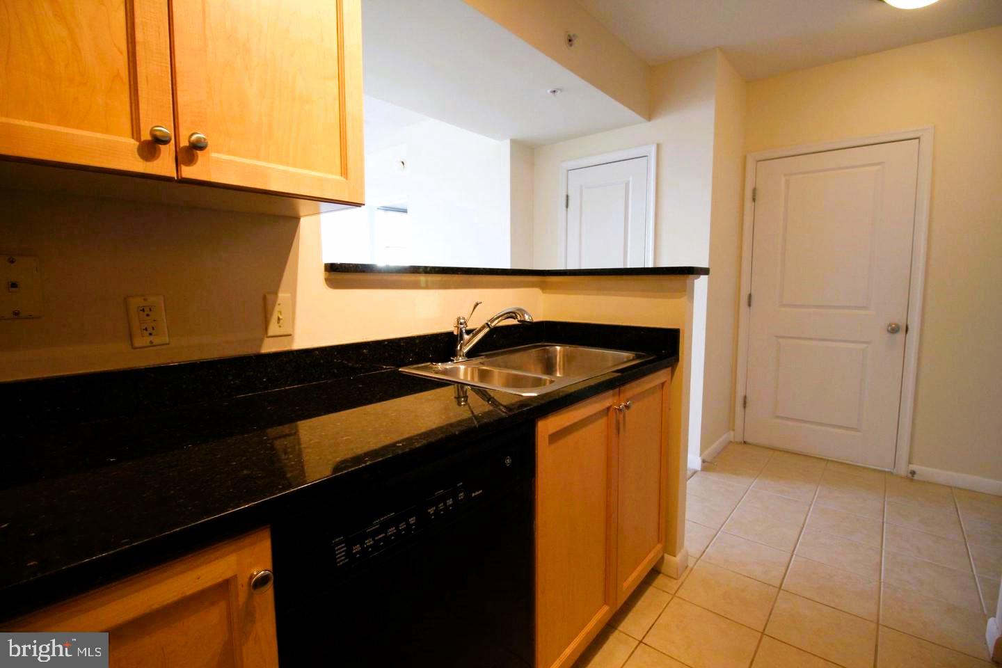 851 N GLEBE ROAD 1902