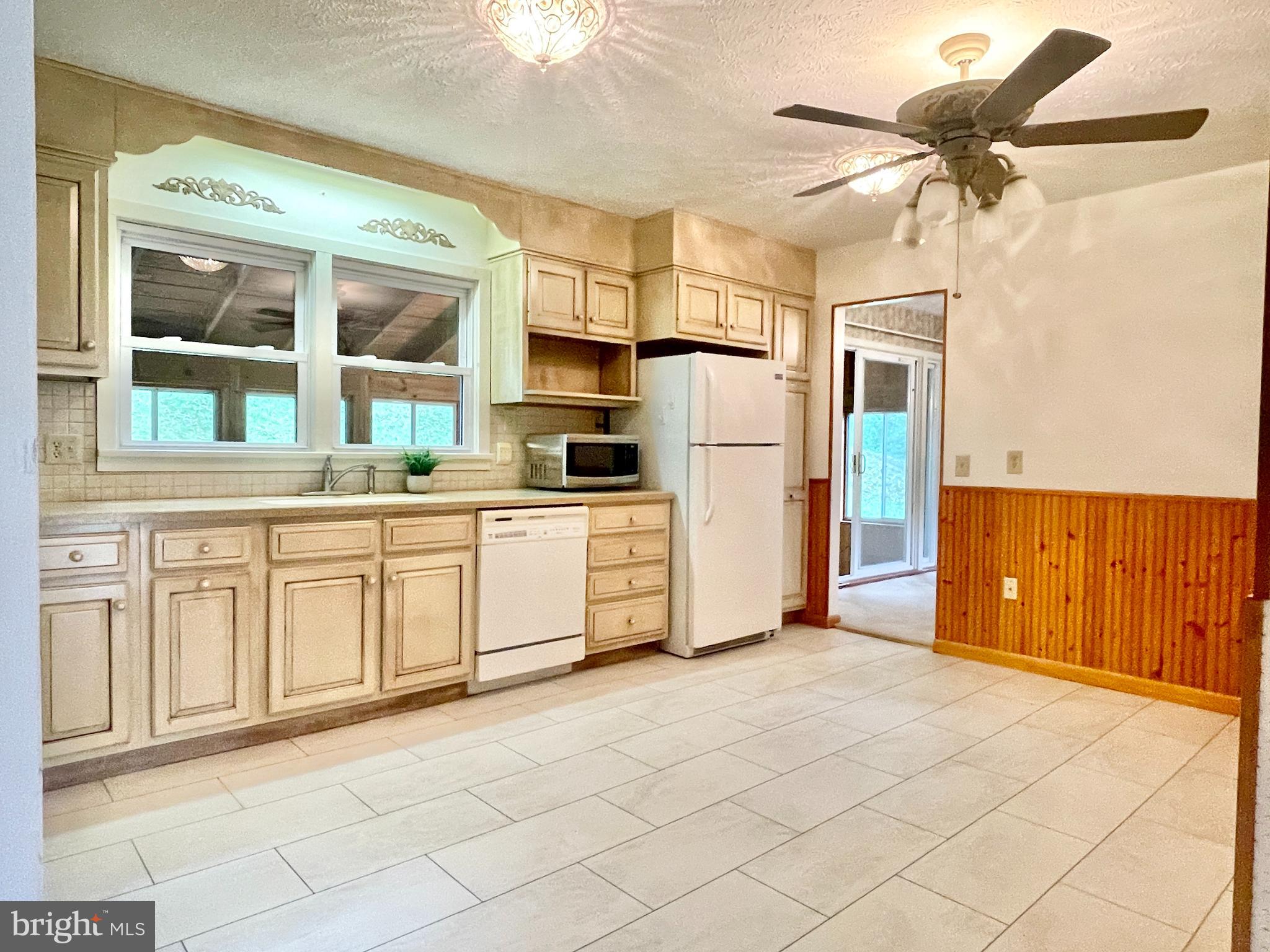 COLONY HEIGHTS - Residential