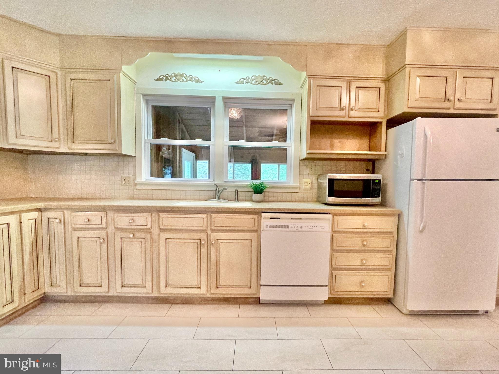 COLONY HEIGHTS - Residential