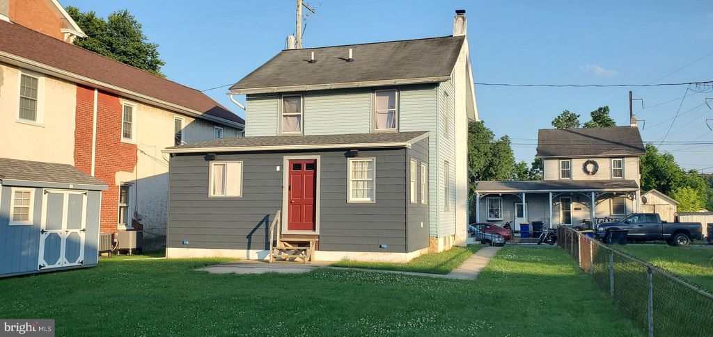 Photo of 107 E SLOKOM AVE, CHRISTIANA, PA 17509 (MLS # PALA2029172)