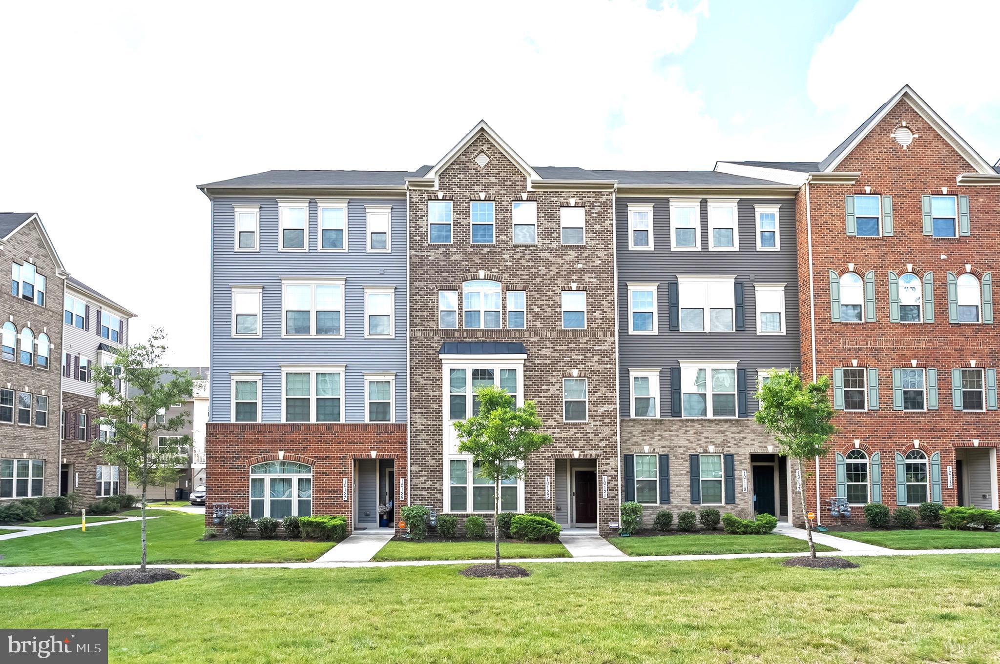 Two walk-in closets. A private balcony. And a one-of-a-kind She-Rage — a reimagined garage turned flex retreat with sleek epoxy floors. This 3BR/2.5BA, 2-level condo-townhome in Glenn Dale Crossing is anything but ordinary.
Inside, the open layout flows easily with wide-plank floors, granite countertops, stainless steel appliances, and a kitchen bar with seating. The sun-filled living and dining spaces are made for both everyday living and entertaining.
Upstairs, the primary suite delivers high ceilings, two true walk-ins, and a spa-style en suite with double vanities and a walk-in shower. Bedroom #2 fits a king, while Bedroom #3 doubles perfectly as a home office with direct balcony access.
💡 The seller is motivated and flexible on settlement timing, making it easy for buyers to plan their move with confidence.
Close to NASA, MARC, Greenbelt Metro, shopping, and commuter routes, this home blends style, comfort, and convenience in all the right ways.