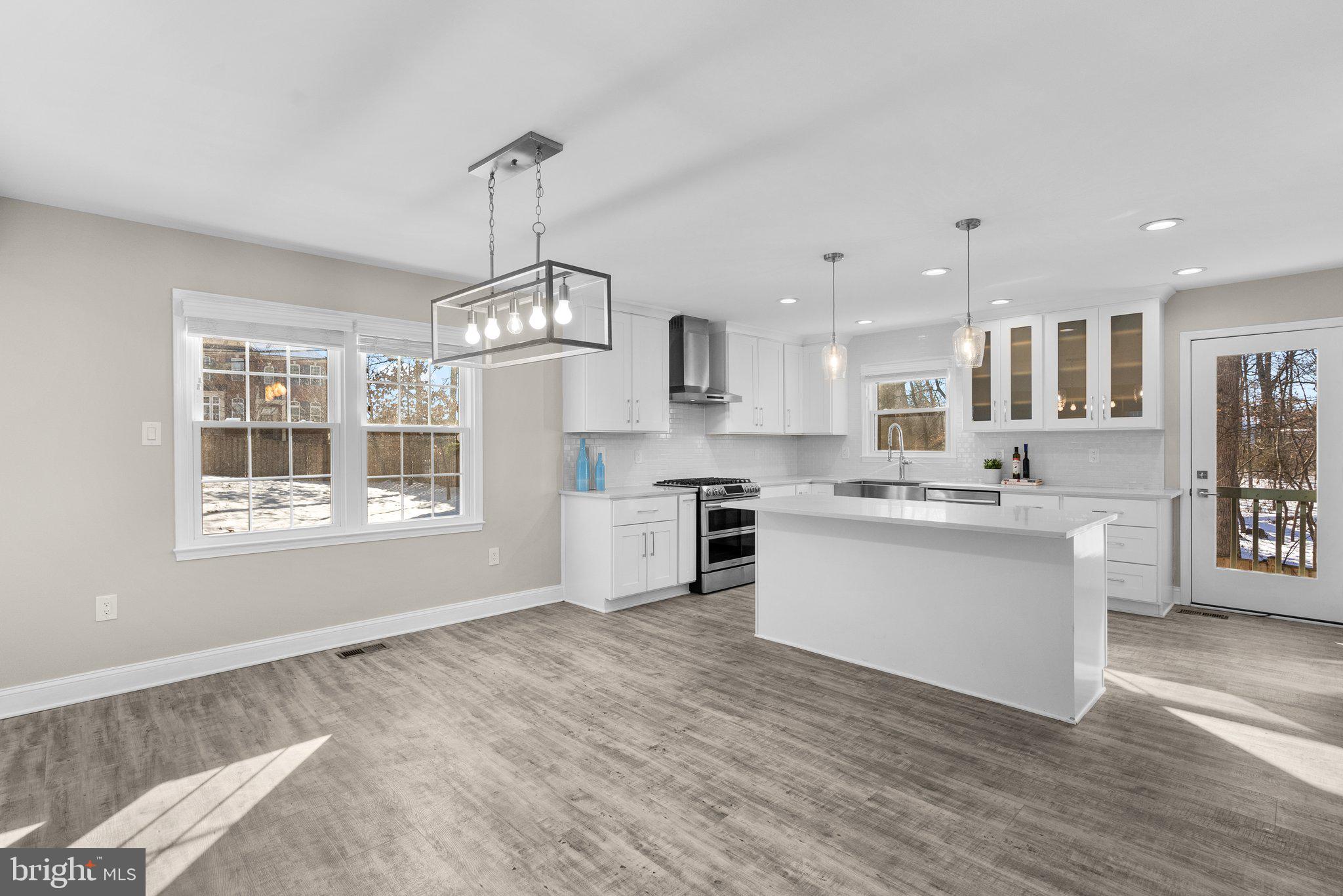 WASHINGTONIAN VILLAGE - Residential