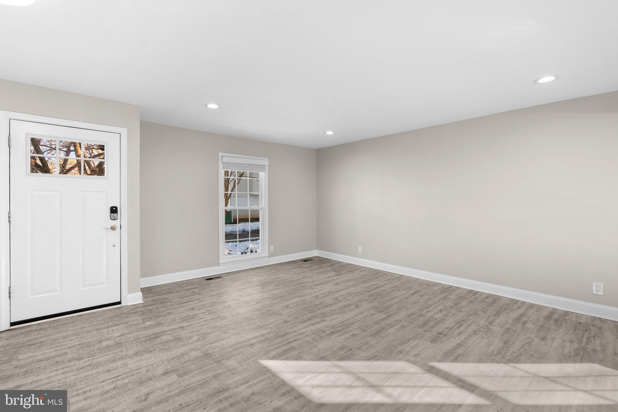 WASHINGTONIAN VILLAGE - Residential