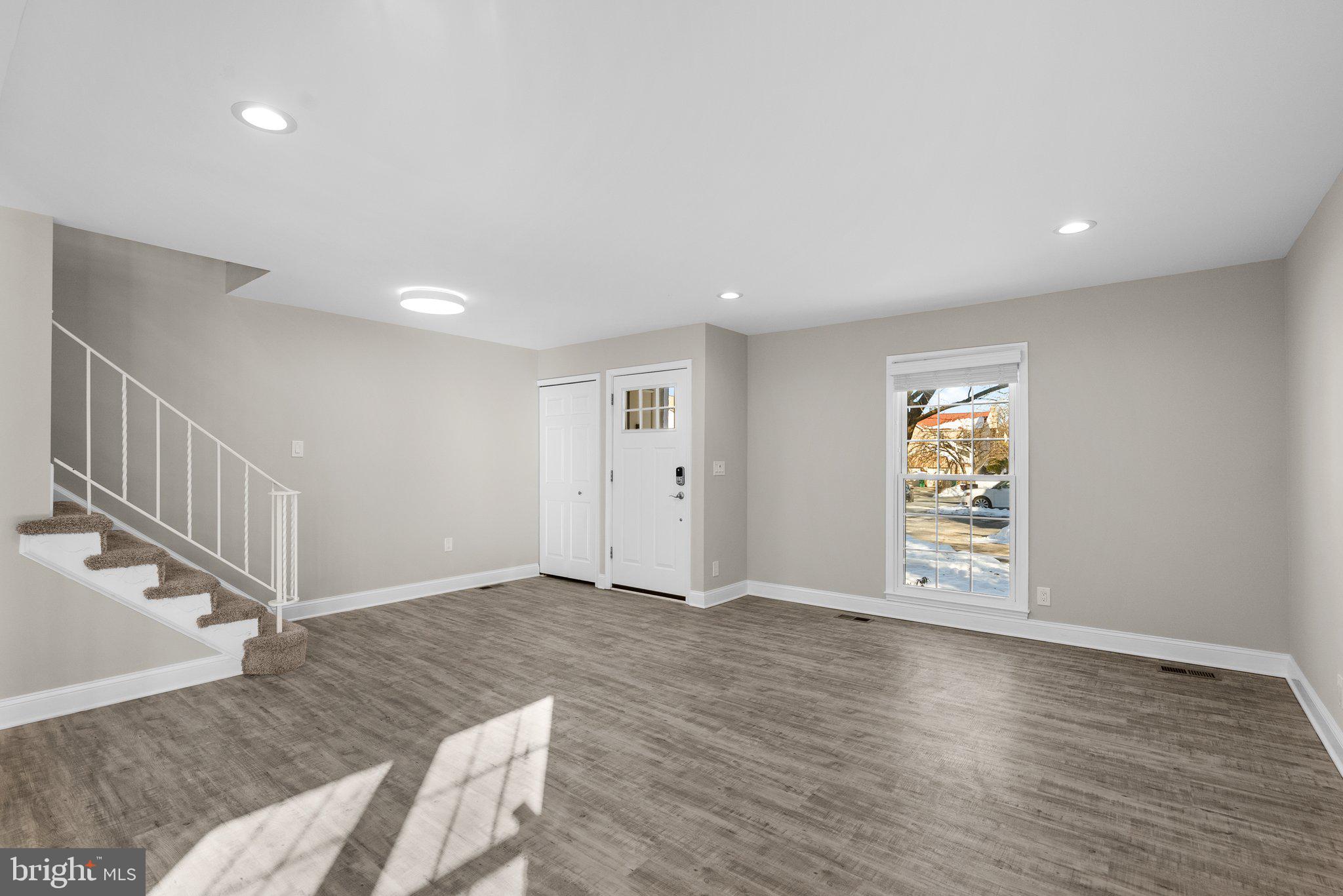 WASHINGTONIAN VILLAGE - Residential