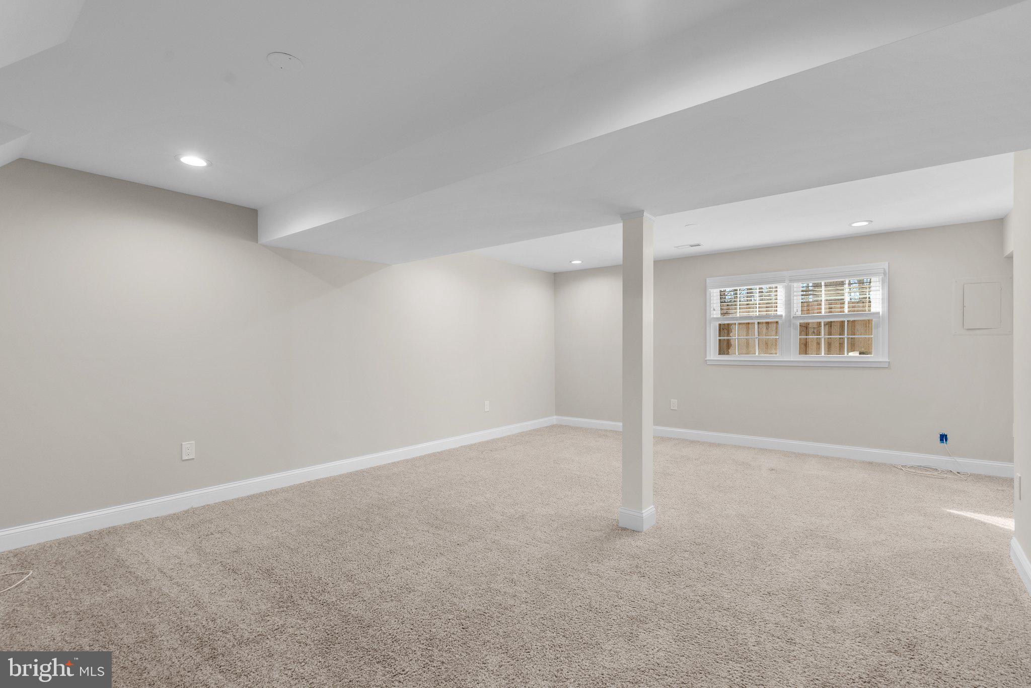 WASHINGTONIAN VILLAGE - Residential