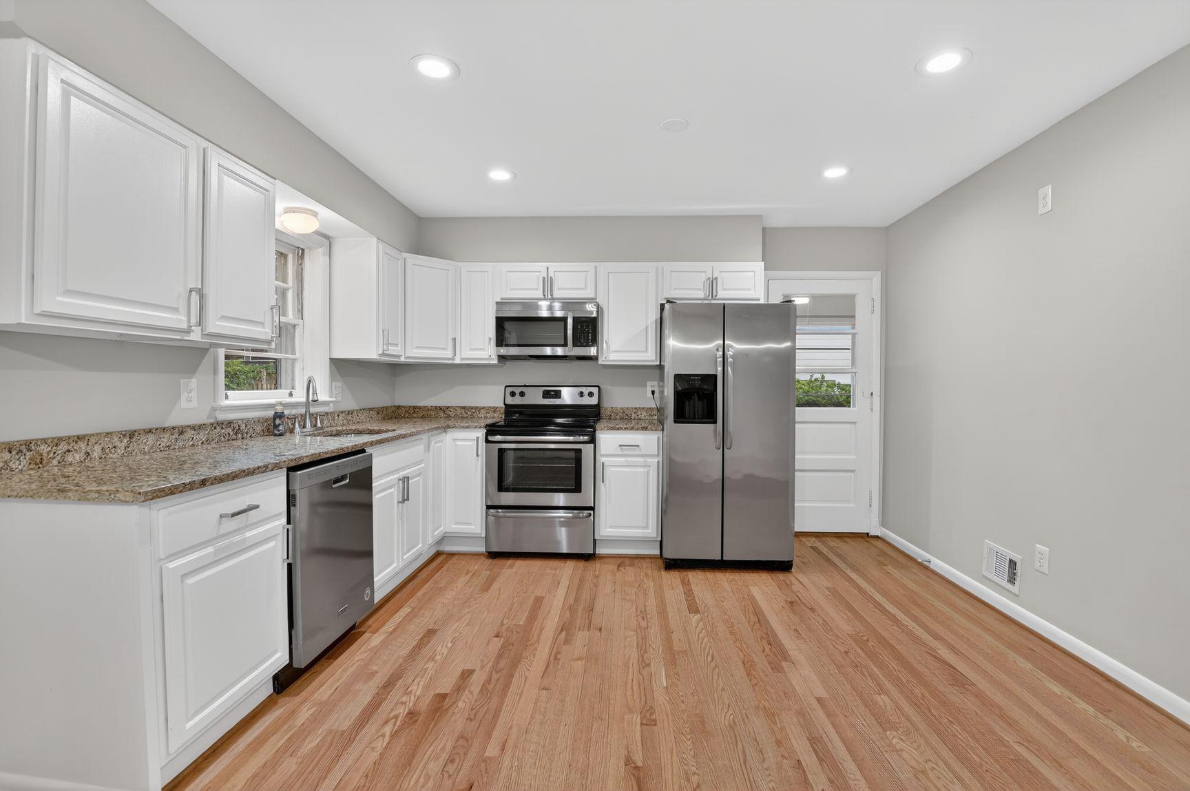 MCLEAN VILLAGE - Residential