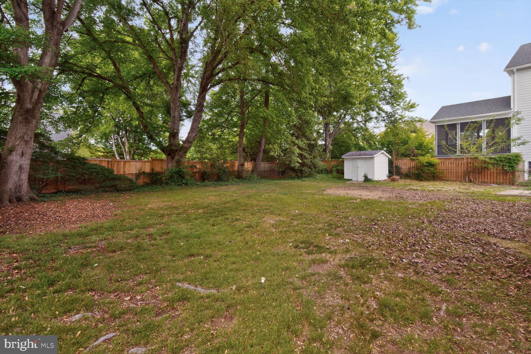 MCLEAN VILLAGE - Residential