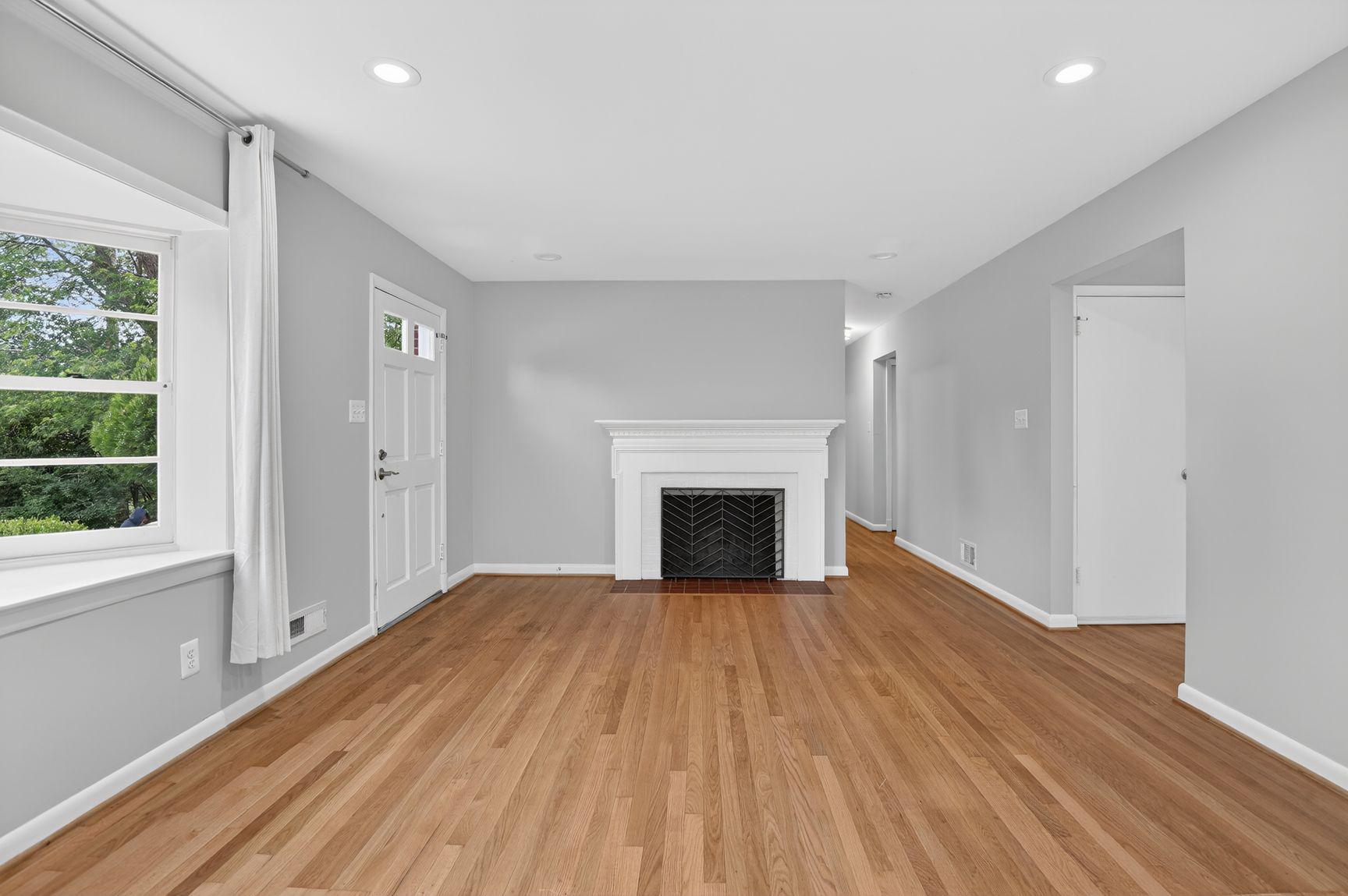 MCLEAN VILLAGE - Residential