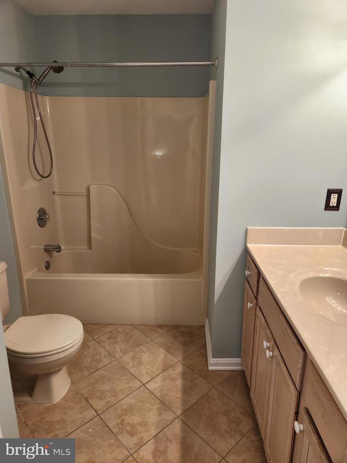 SPRING MILLS - Residential Lease