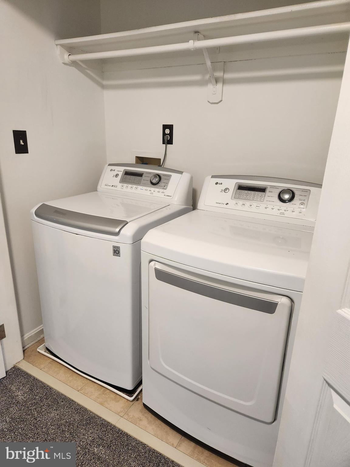 SPRING MILLS - Residential Lease