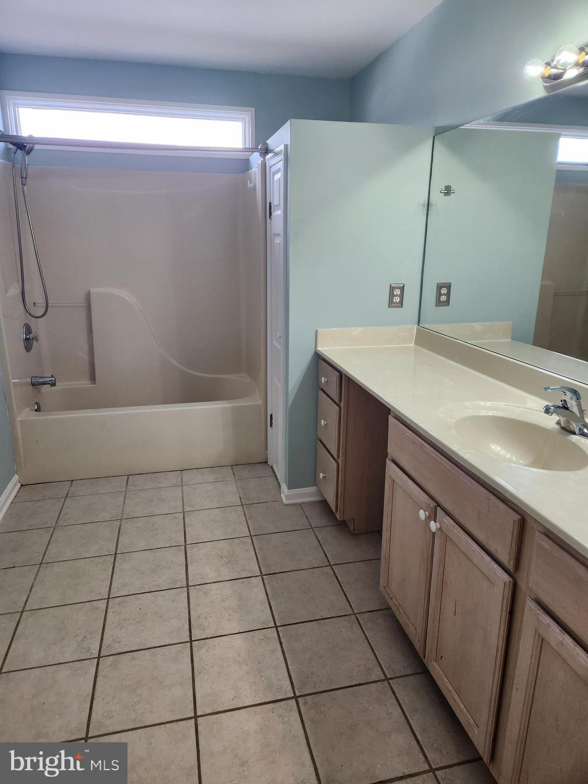 SPRING MILLS - Residential Lease