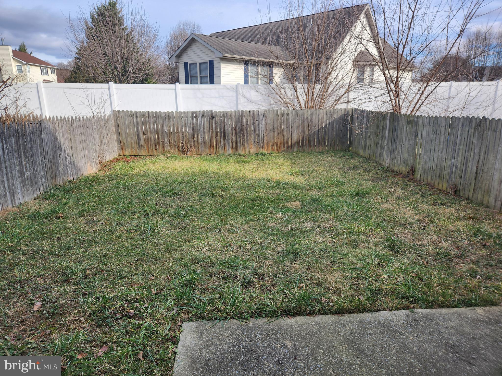 SPRING MILLS - Residential Lease