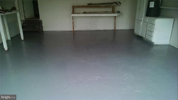 FOREST KNOLLS - Residential Lease