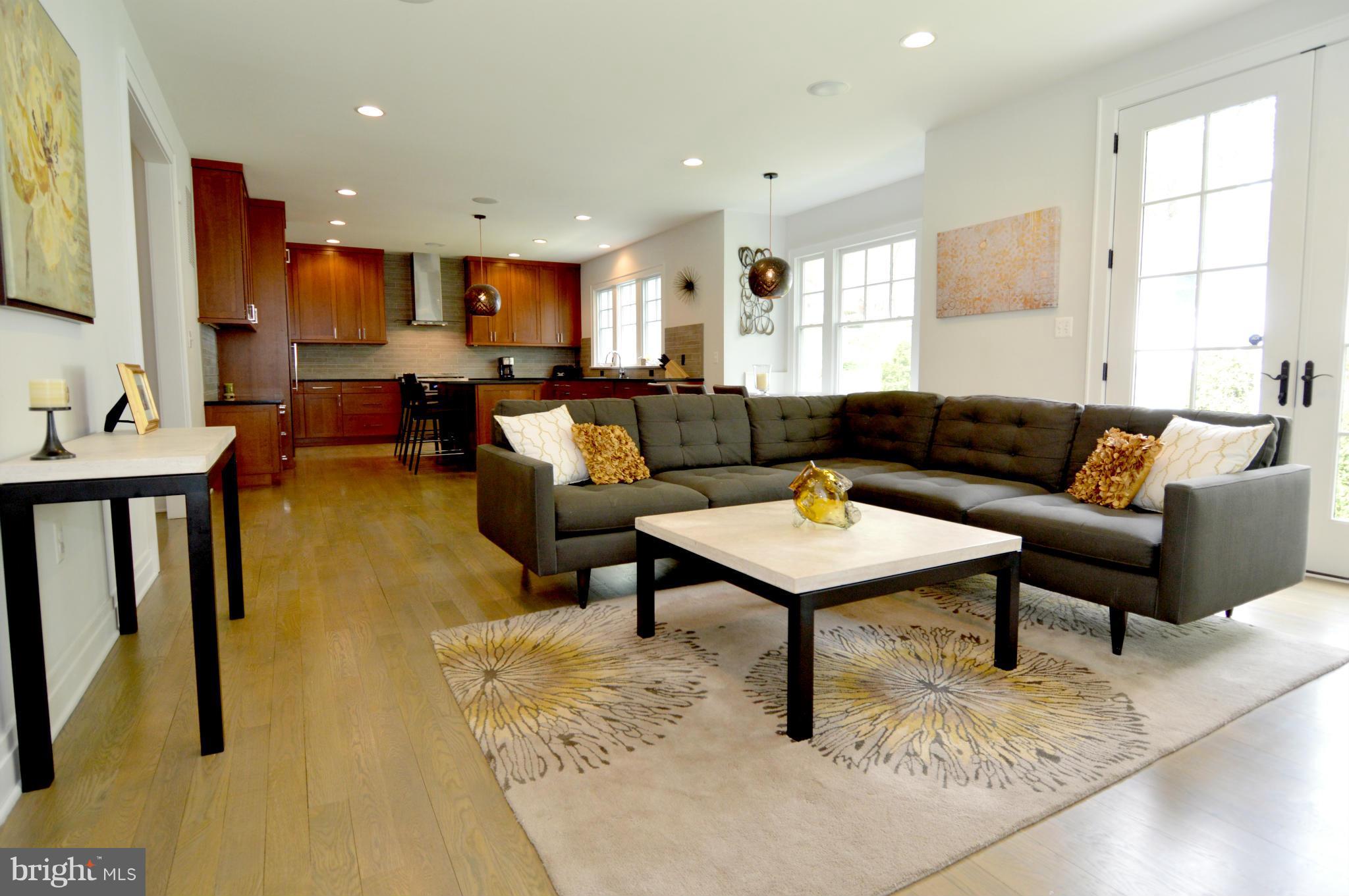 TUCKAHOE VILLAGE - Residential