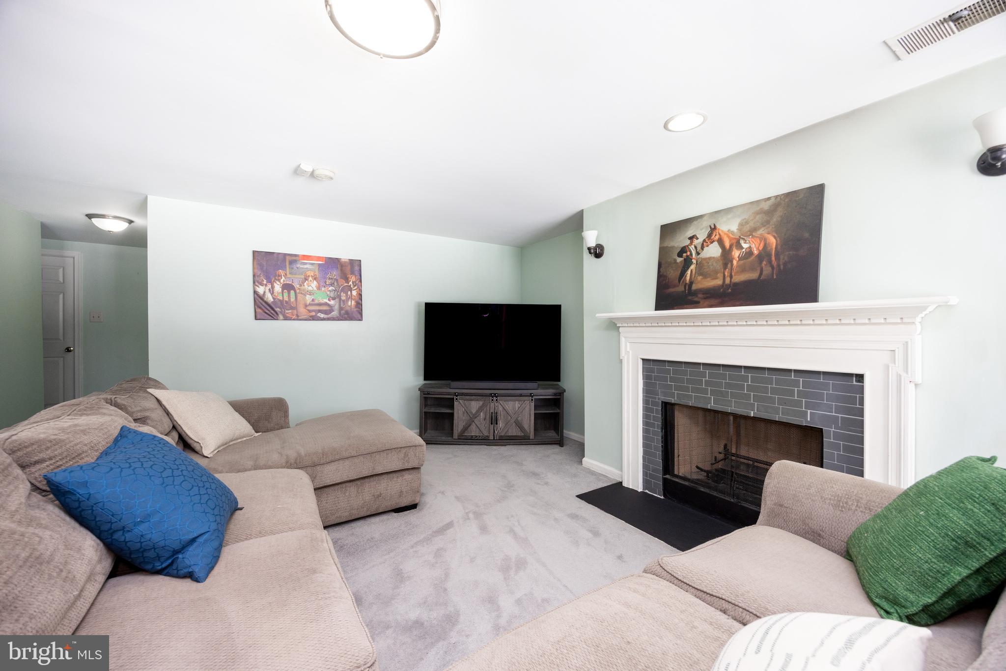 SOMERSET - Residential